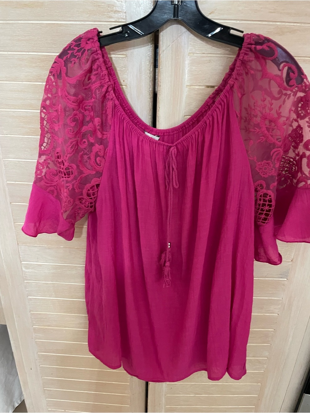 Cato Fuchsia Lace-Sleeve silky on or off shoulder summer Top lace sleeves